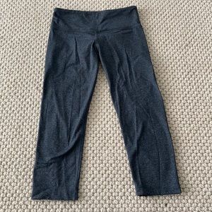 Lululemon gray cropped leggings